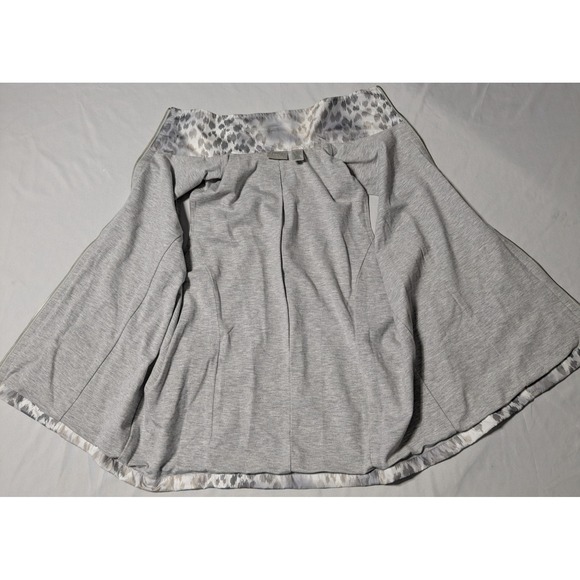 ZENERGY BY CHICO'S Gray Cheetah AOP Lightweight Lined Zip Vest Size 2 (Large 12) - Picture 7 of 16